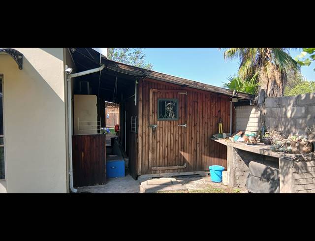 4 BEDROOM HOUSE FOR SALE IN PIONEER PARK